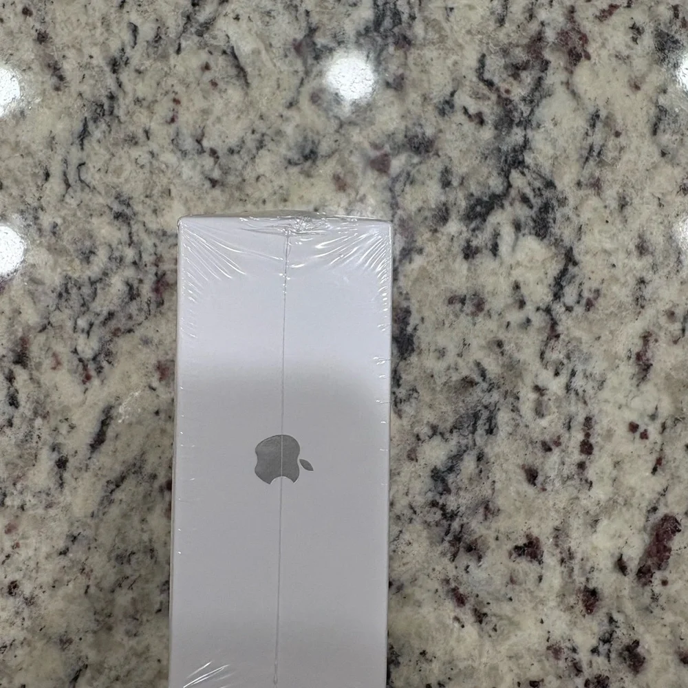 AirPods Pro (2nd generation) with MagSafe Charging Case (USB-C)